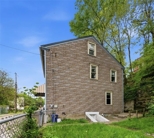 175 Lecky Ave, Woods Run, PA 15212