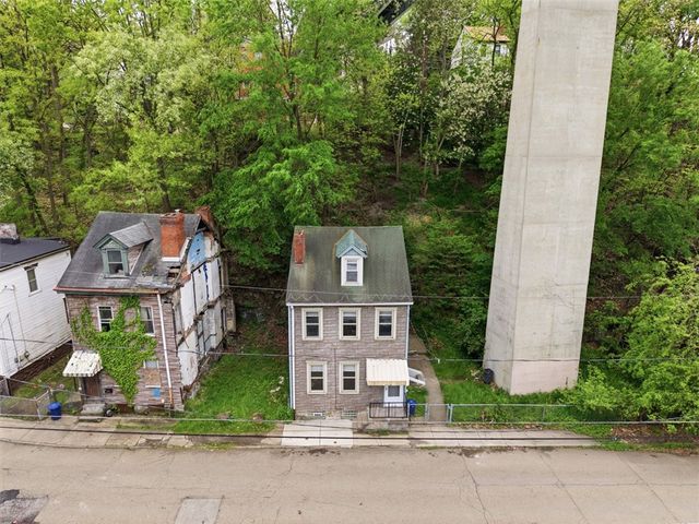 175 Lecky Ave, Woods Run, PA 15212