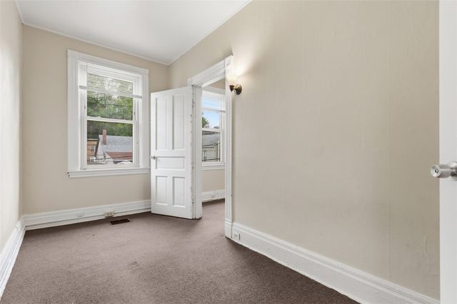 175 Lecky Ave, Woods Run, PA 15212
