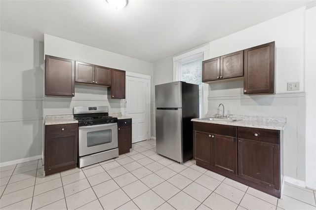 175 Lecky Ave, Woods Run, PA 15212
