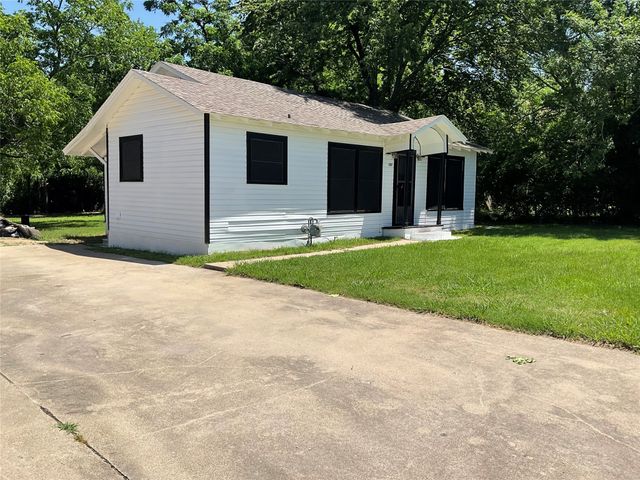 207 Bellview Street, Sulphur Springs, TX 75482