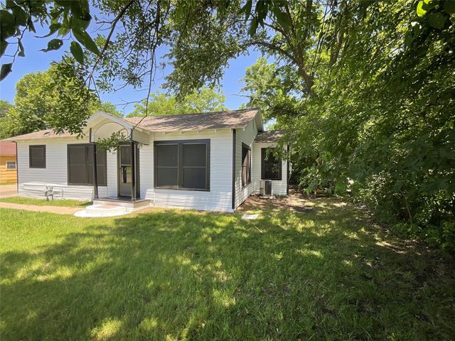 207 Bellview Street, Sulphur Springs, TX 75482