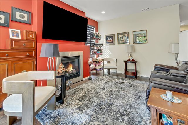 12067 SE 305th Place, Auburn, WA 98009