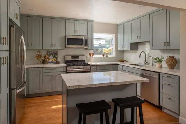 1610 Felton, San Diego, CA 92102