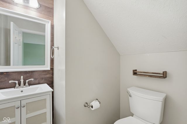 13089 Sinclair Place, Fishers, IN 46038
