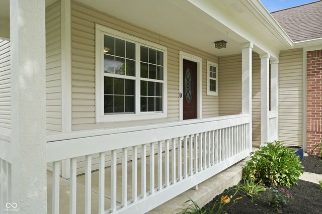 13089 Sinclair Place, Fishers, IN 46038
