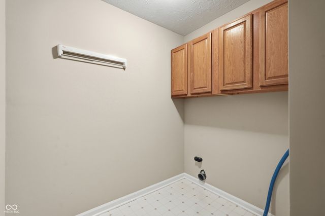 13089 Sinclair Place, Fishers, IN 46038