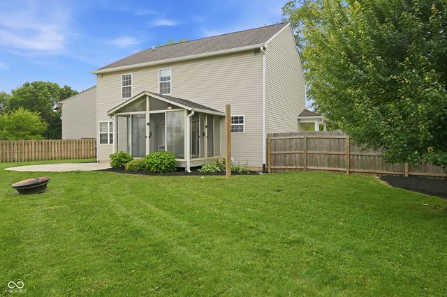 13089 Sinclair Place, Fishers, IN 46038