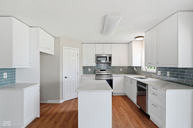 13089 Sinclair Place, Fishers, IN 46038