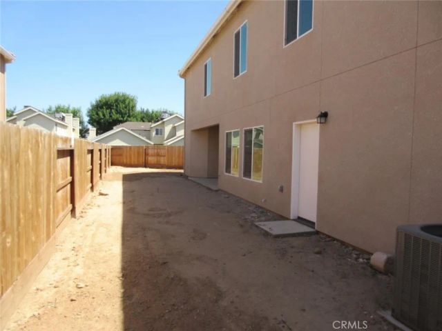 4422 W Langden Drive, Fresno, CA 93722