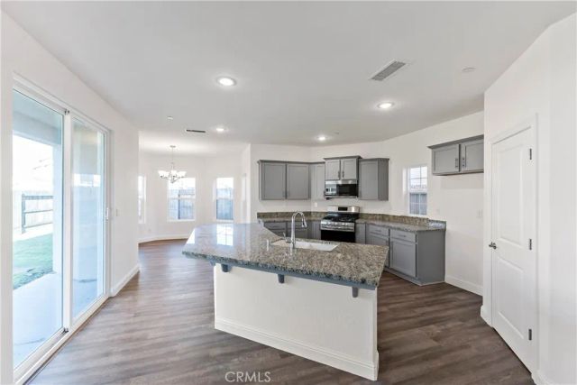 4422 W Langden Drive, Fresno, CA 93722