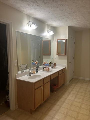 769 Roxholly Lane, Buford, GA 30518