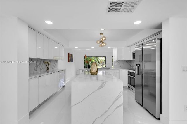 3843 Alcantara Avenue 76B, Doral, FL 33178