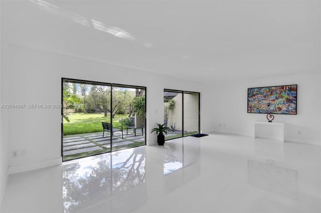 3843 Alcantara Avenue 76B, Doral, FL 33178