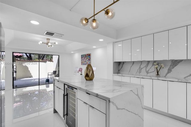 3843 Alcantara Avenue 76B, Doral, FL 33178