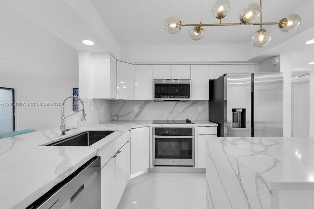 3843 Alcantara Avenue 76B, Doral, FL 33178