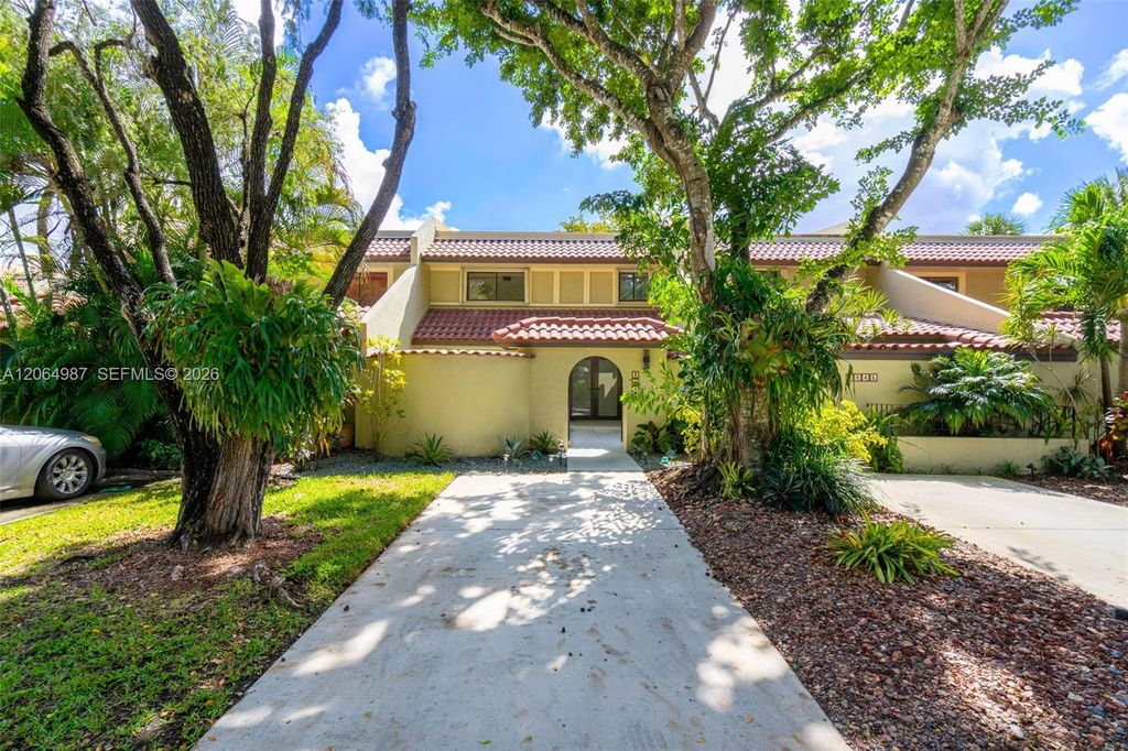 3843 Alcantara Avenue 76B, Doral, FL 33178
