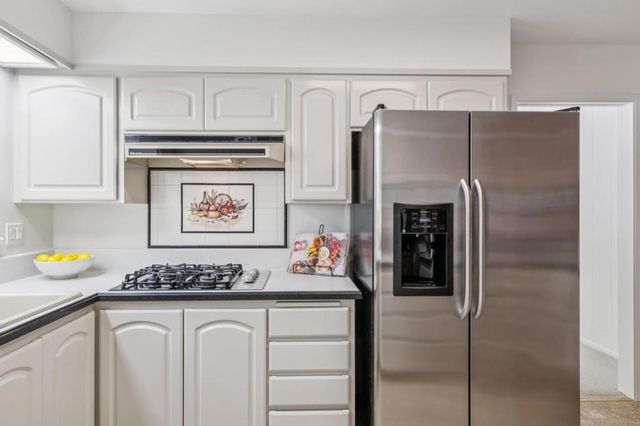 3020 Brittan Avenue, San Carlos, CA 94070