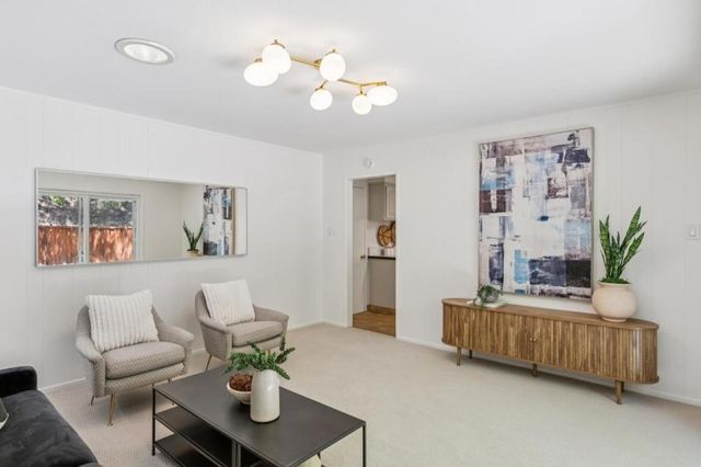 3020 Brittan Avenue, San Carlos, CA 94070