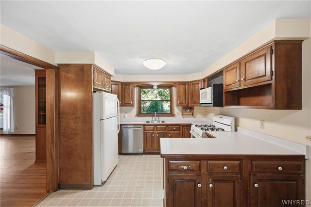 901 Park Avenue, North Tonawanda, NY 14120