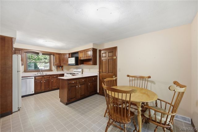 901 Park Avenue, North Tonawanda, NY 14120