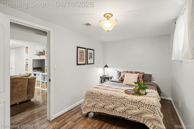 6912 Cheddar Valley Drive, Green Oak Township, MI 48116