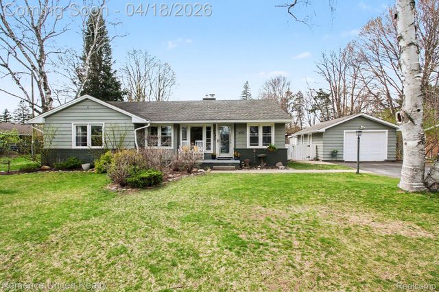 6912 Cheddar Valley Drive, Green Oak Township, MI 48116