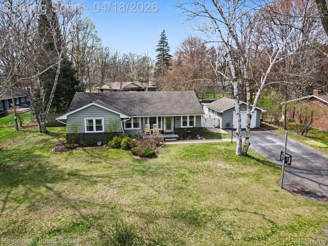 6912 Cheddar Valley Drive, Green Oak Township, MI 48116