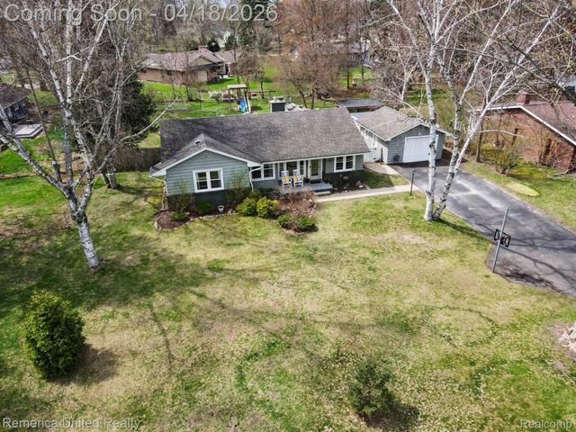 6912 Cheddar Valley Drive, Green Oak Township, MI 48116