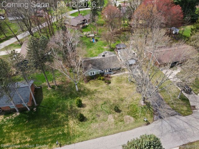 6912 Cheddar Valley Drive, Green Oak Township, MI 48116