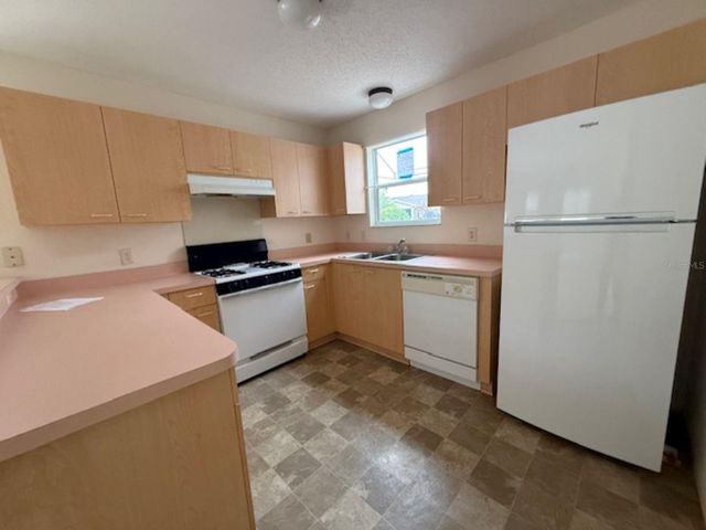 17412 SE 81ST NEWBERRY COURT, The Villages, FL 32162