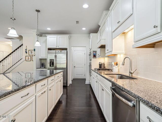 502 Suttons Walk Drive, Cary, NC 27513