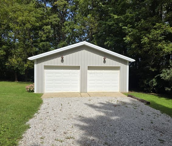 4422 Kauffman Road NW, Carroll, OH 43112