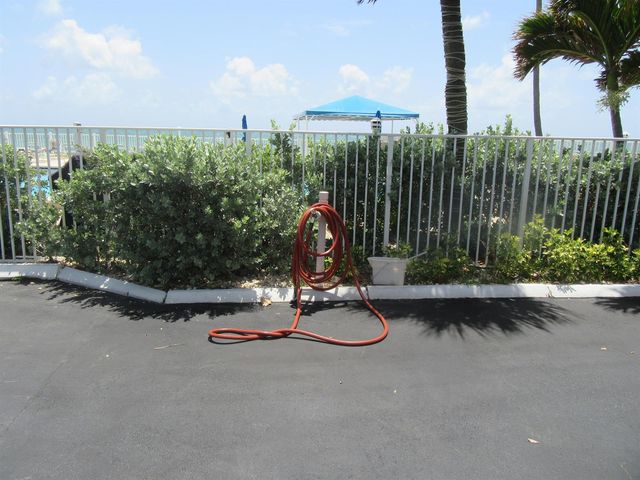 4050 N Ocean Drive 1006, Lauderdale By The Sea, FL 33308