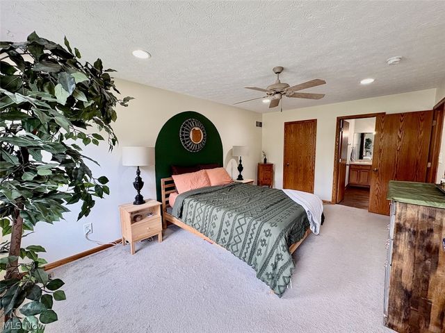 266 Ruby Lane, Streetsboro, OH 44241