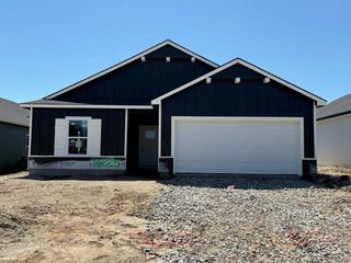 9225 E Creed St, Wichita, KS 67210