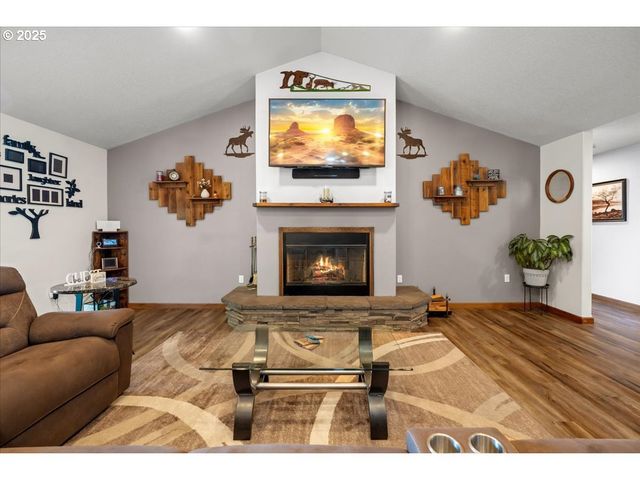15502 Nw OLD PUMPKIN RIDGE Rd, North Plains, OR 97133