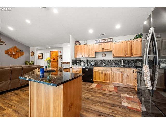 15502 Nw OLD PUMPKIN RIDGE Rd, North Plains, OR 97133