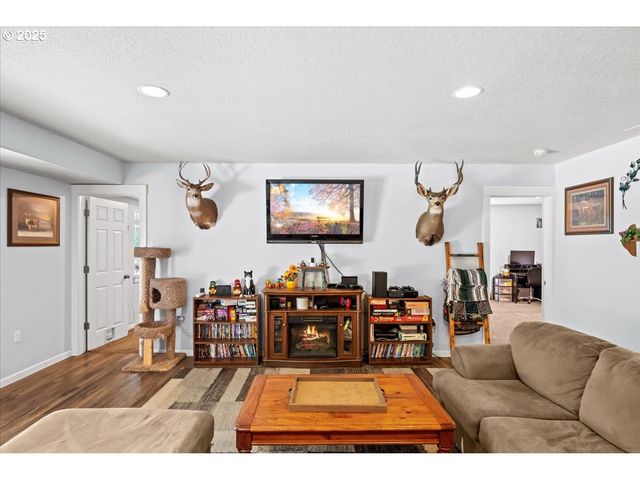 15502 Nw OLD PUMPKIN RIDGE Rd, North Plains, OR 97133