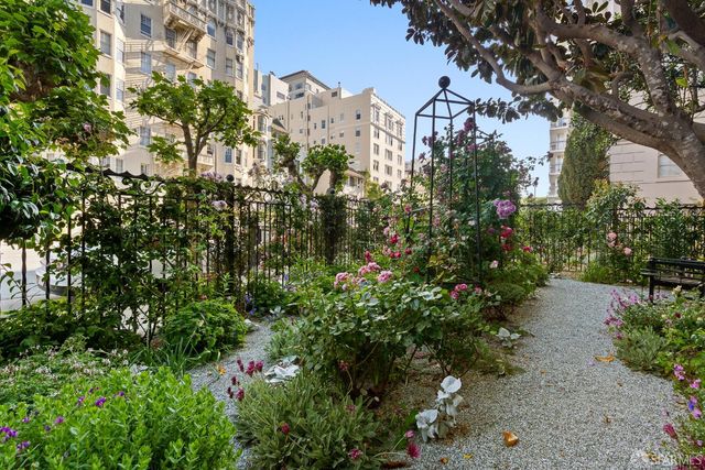 1940 Broadway Street 2W, San Francisco, CA 94109