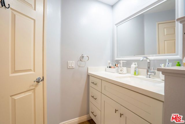 620 S Gramercy Place 234, Los Angeles, CA 90005