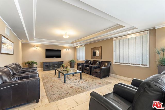 620 S Gramercy Place 234, Los Angeles, CA 90005