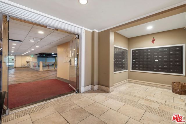 620 S Gramercy Place 234, Los Angeles, CA 90005