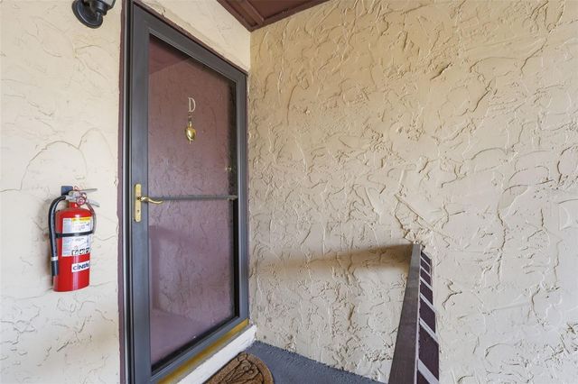 2613 PINE LAKE TERRACE D, Sarasota, FL 34237