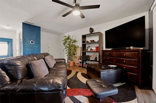 2613 PINE LAKE TERRACE D, Sarasota, FL 34237