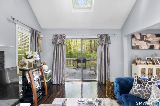 10 Quail Run, Bloomfield, CT 06002