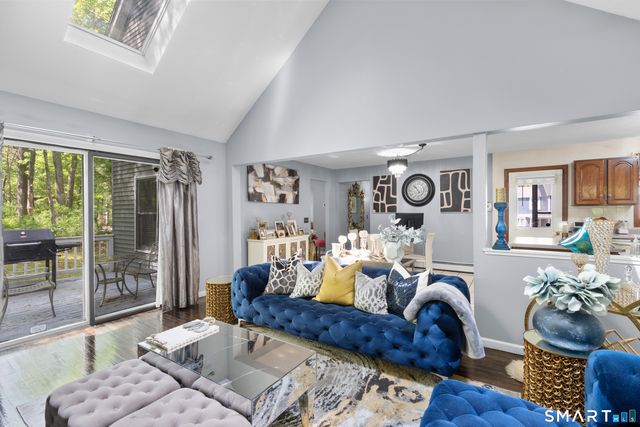 10 Quail Run, Bloomfield, CT 06002