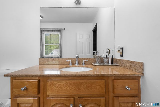 10 Quail Run, Bloomfield, CT 06002