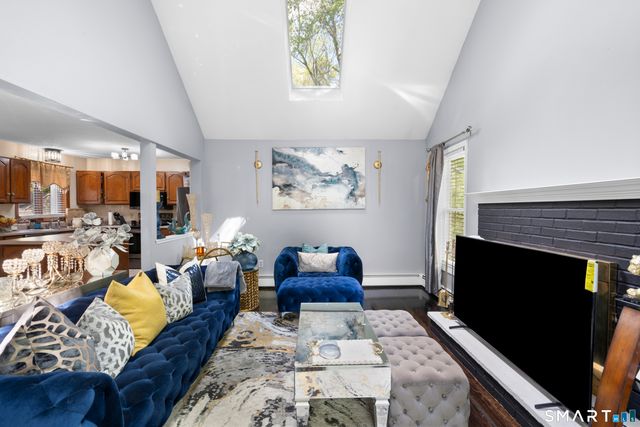 10 Quail Run, Bloomfield, CT 06002