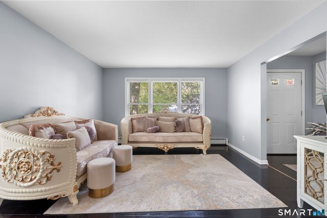 10 Quail Run, Bloomfield, CT 06002